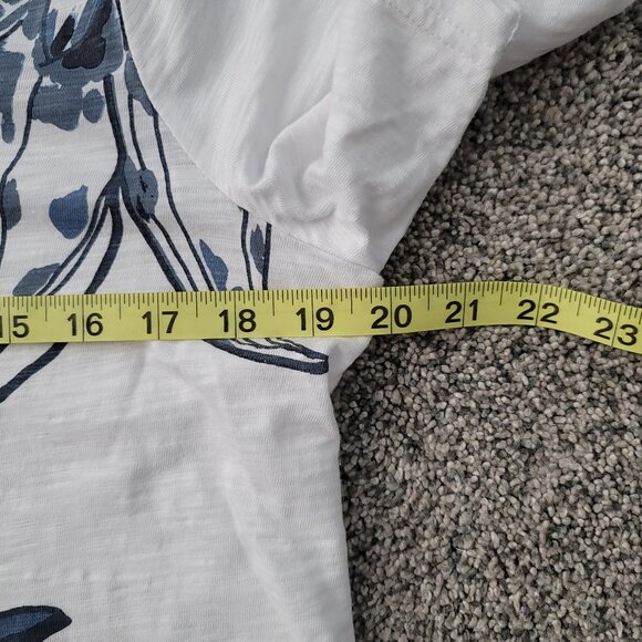 Chicos Short Sleeve Lightweight Top White Floral Size 1 Approx Medium - Picture 7 of 9